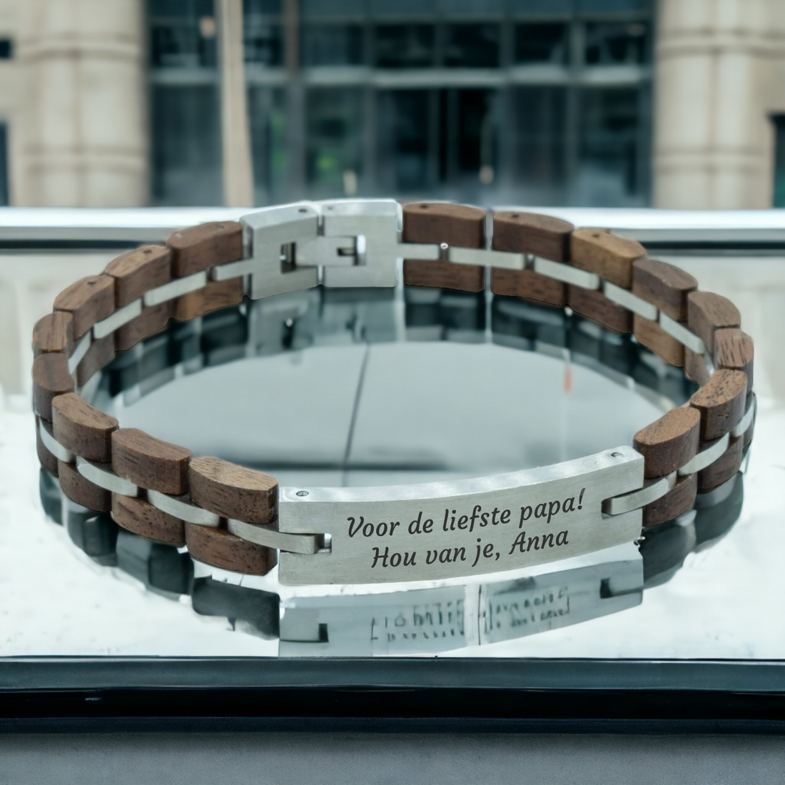 Eigen tekst op Gegraveerde Houten Walnoot armband