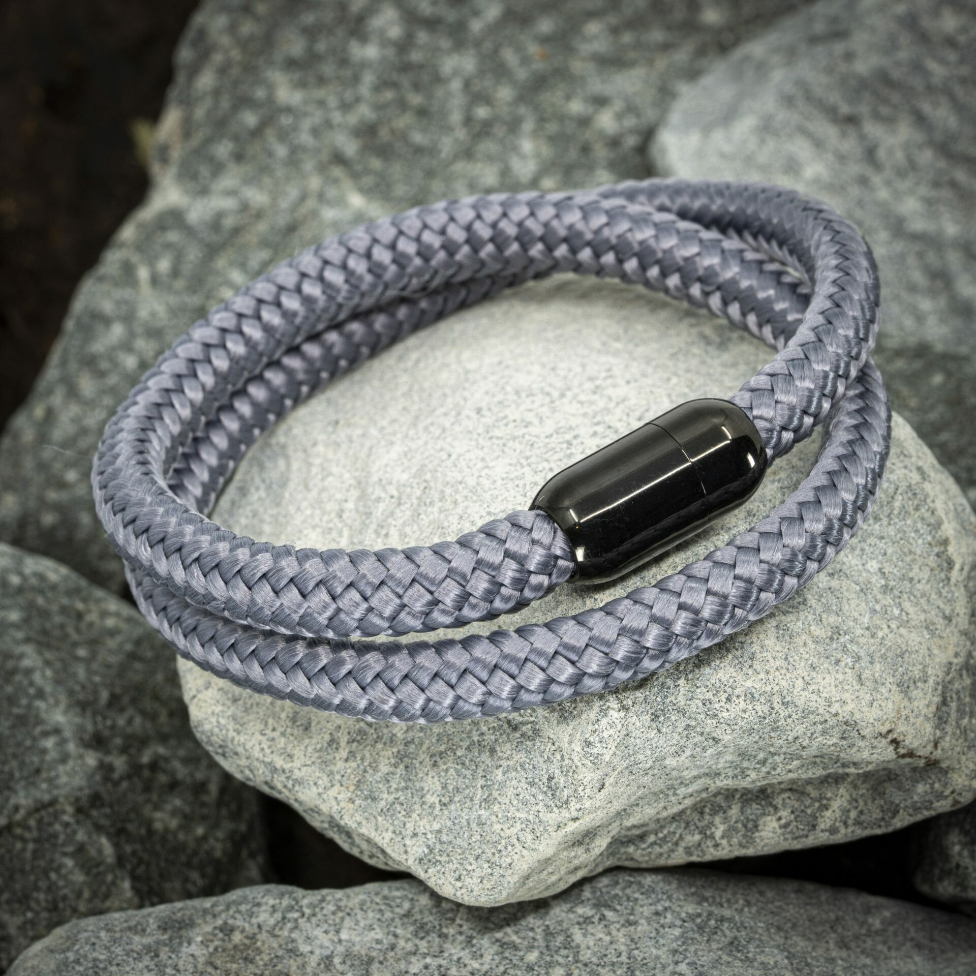 Zen armband zwarte schakel - Grijs Touw