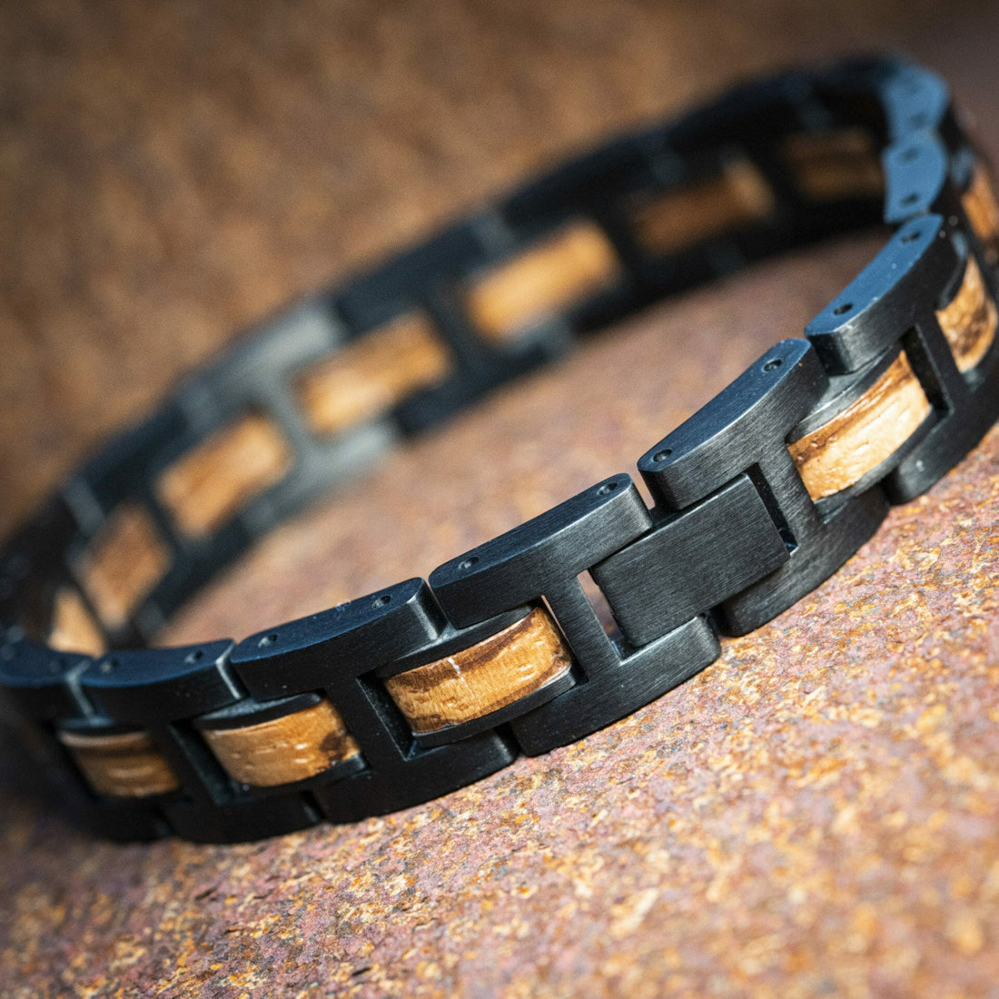 Matterhorn (Zebrano / Zwart) - Houten armband