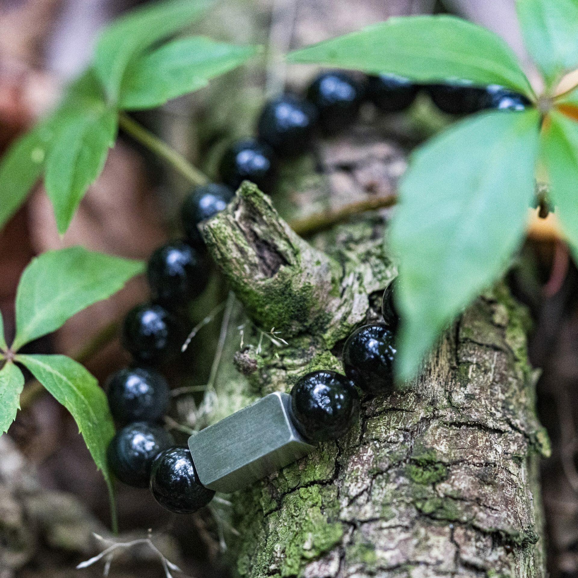Shiny 'zwarte Obsidian' Kralen Armband met groen/grijze tinten