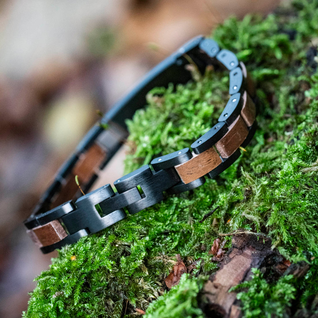 Small Love (TimberWood) - Zwarte houten armband