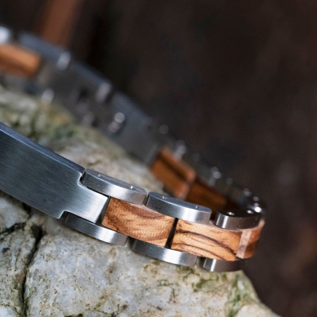 TimberWood Prestige – Graveerbare Zebrano Houten Armband